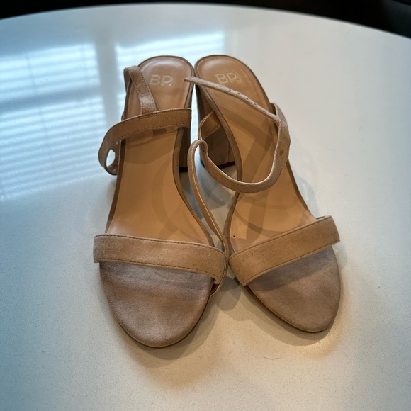 BP Nude Suede Block Heel - Picture 2 of 3